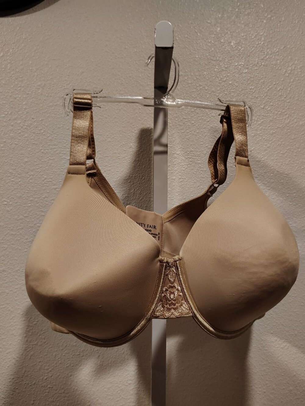 Vanity Fair Bra Size 42DD Beige Underwire Style 76380 NWOT Full Figure Padded